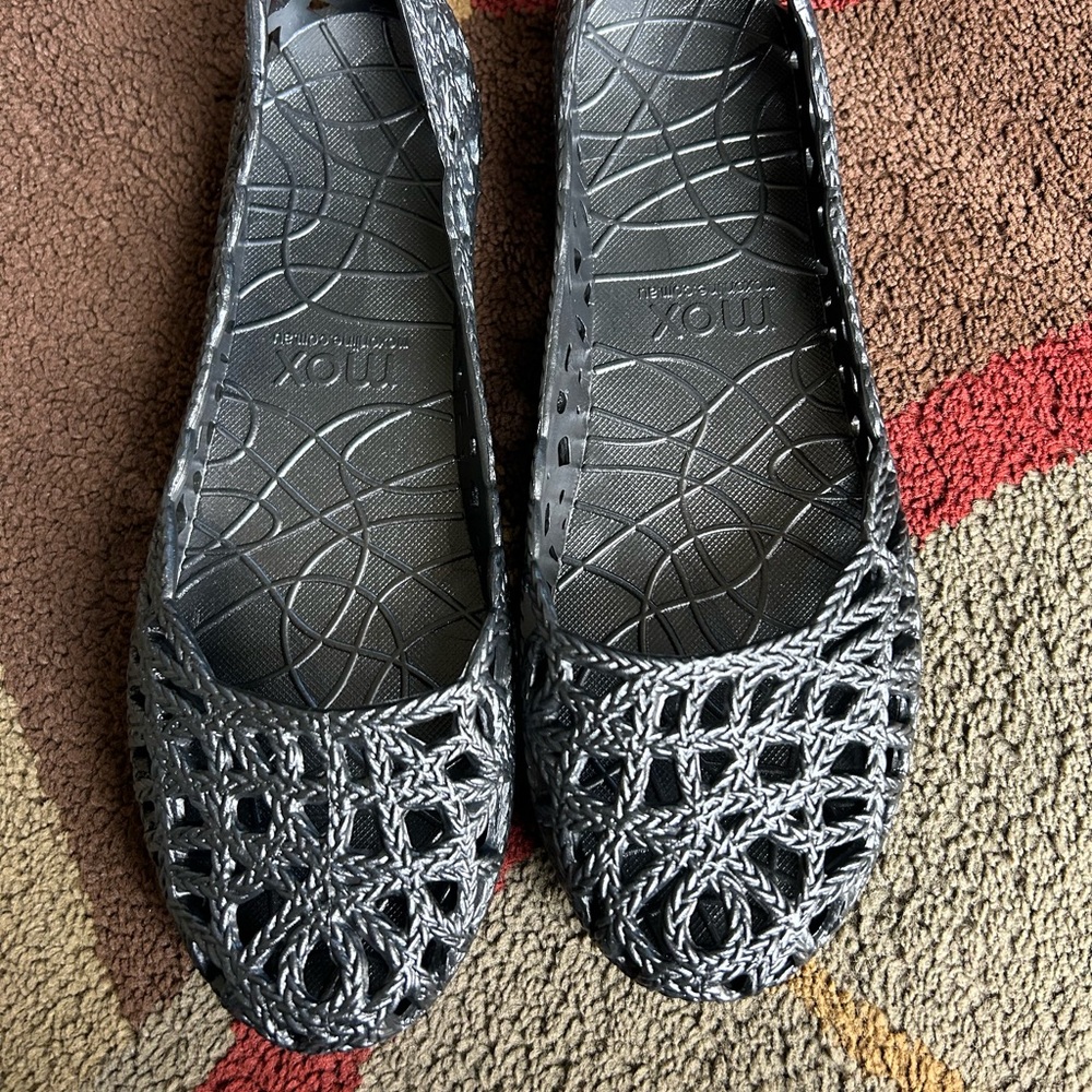 Mox sandals size 8.5 (39)
